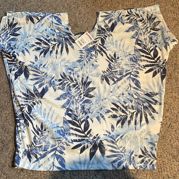 Top - Picture 1 of 5